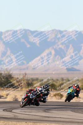 media/Dec-07-2025-CVMA (Sun) [[3e7d2de5dc]]/Race 18-Formula Twins-Formula 40 UL/